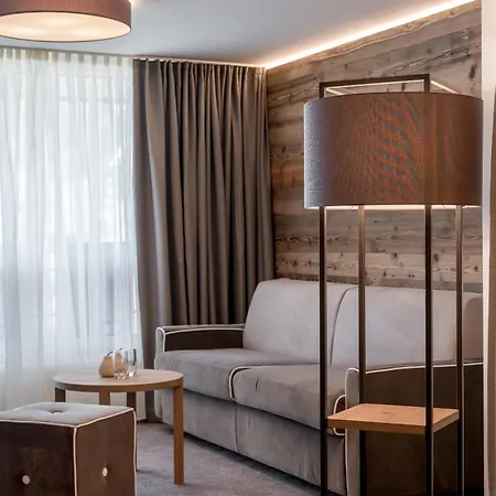 蒂罗勒霍夫酒店